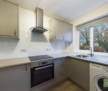 2 bedroom terraced house to rent - Photo 4