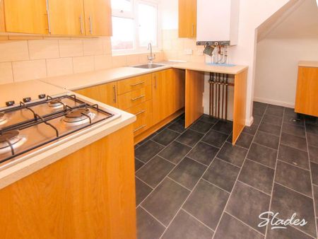 Studio to rent - Photo 3