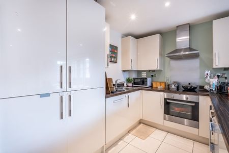 2 bedroom apartment to rent - Photo 3