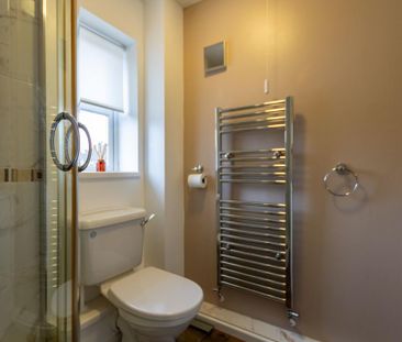 2 bedroom semi-detached house to rent - Photo 3