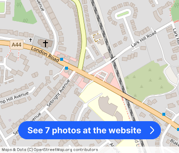 London Road, WORCESTER - Photo 1