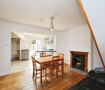 2 bedroom terraced house to rent - Photo 4