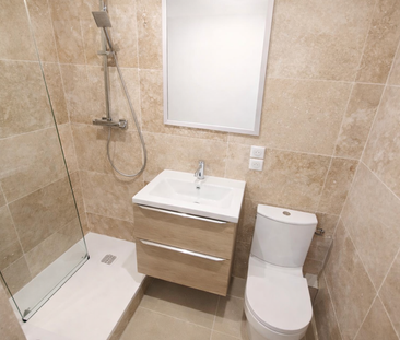 Location Appartement 1 pièce 24m² LA SEYNE SUR MER 83500 - Photo 4