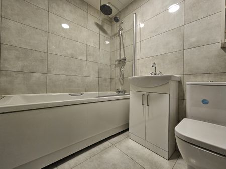 Hamstead Road, Birmingham, Handsworth - Photo 2