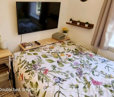 Cosy room in Southfields | Easy Commute | Parking Included - Photo 3