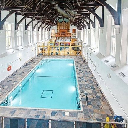 Gatehouse Lodge, RH1 - Photo 1