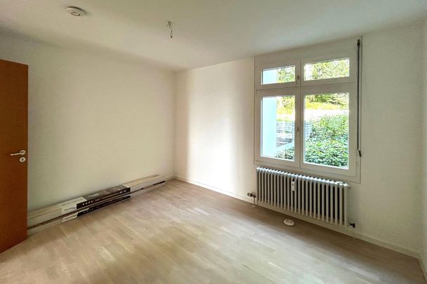 Renovierte 2,5-Zimmer-Wohnung mit Balkon - Foto 1