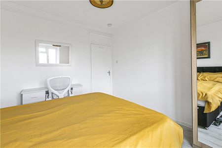Stockwell Gardens Estate, London, SW9 9AZ - Photo 2