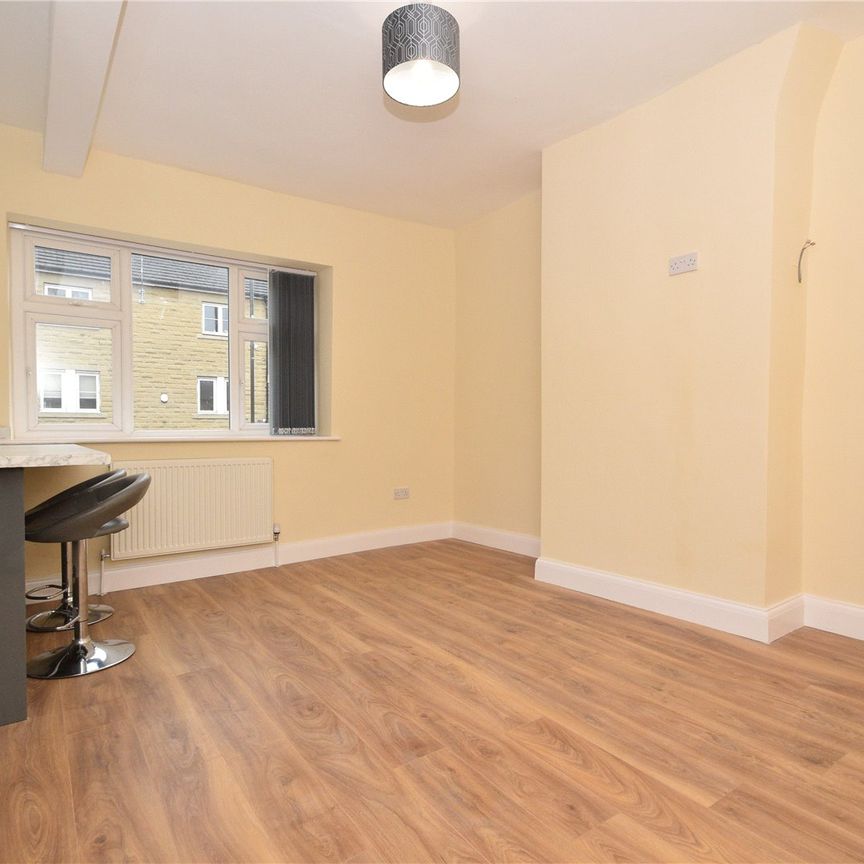 104a, Town Street, Armley, Leeds, West Yorkshire, LS12 3HN - Photo 1