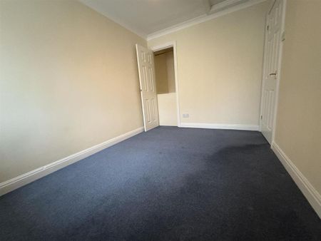 2 bedroom semi-detached house to rent - Photo 3