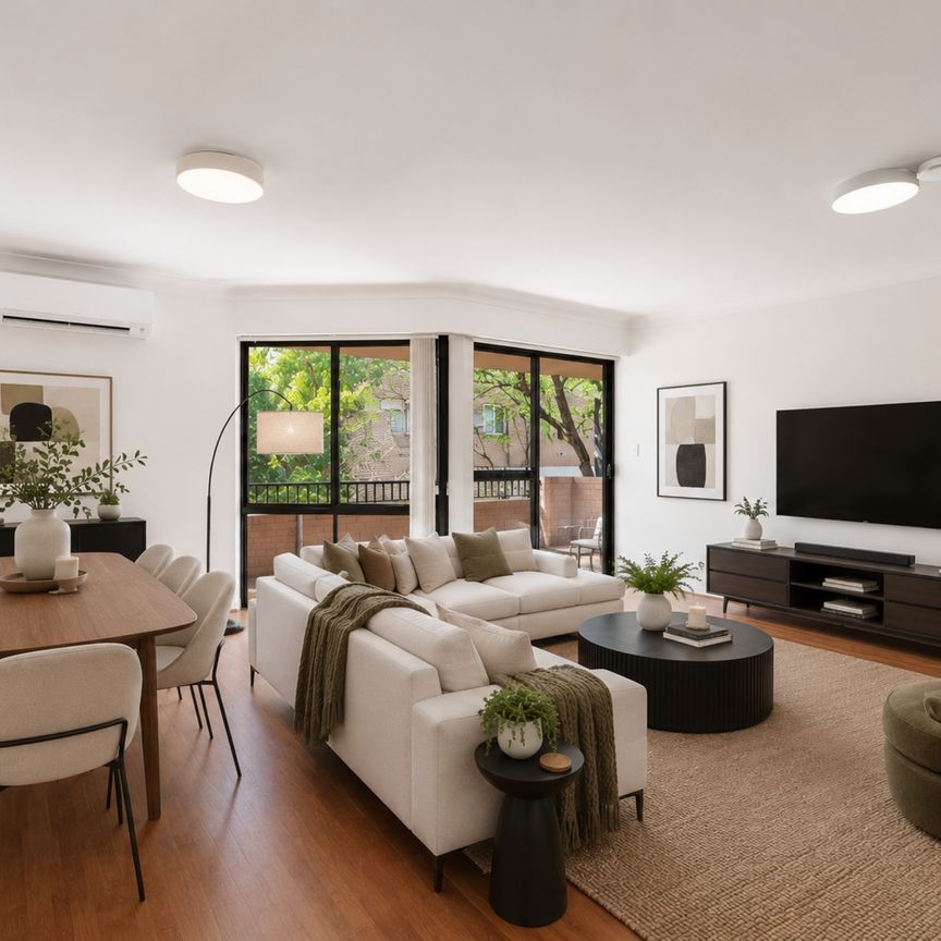 Spacious 2 Bedroom Apartment with Huge Balcony - Photo 1