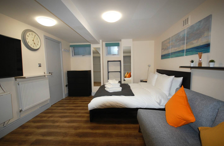 Studio to rent - Photo 2