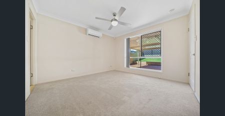 Perfectly Positioned Family Haven with Room to Live, Relax and Entertain! - Photo 4