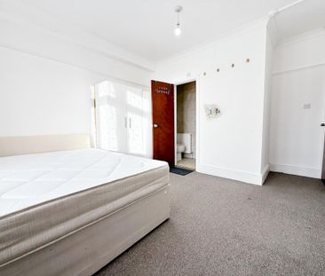 House share to rent - Photo 2