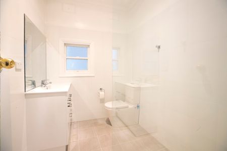 71 Mount View Road, Cessnock NSW 2325 - House For Rent | Domain - Photo 5