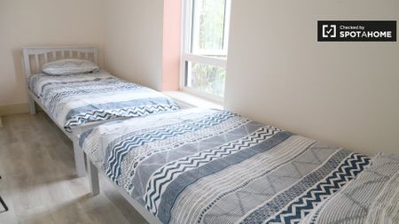 Room in shared apartment for rent in Inns Quay, Dublin - Photo 2