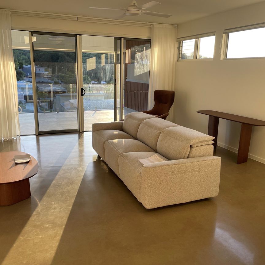 Burleigh Heads - Photo 1