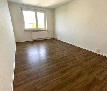 WG-gerechte Wohnung mit Abstellraum! Küche und Bad mit Fenster! Jetzt schnell sein! - Photo 4