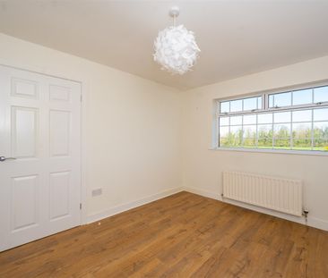 3 Bedroom Semi-Detached House for Rent - Photo 5