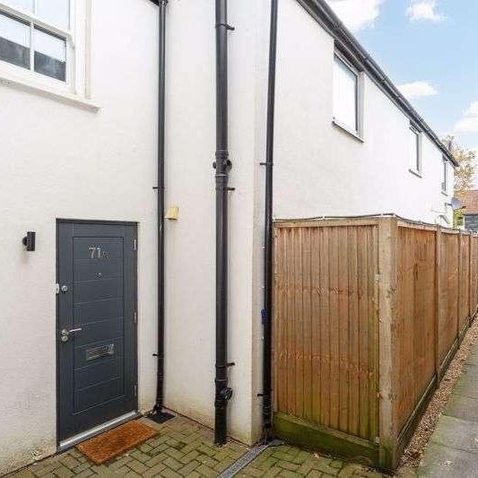 Queens Road, Weybridge, KT13 - Photo 1