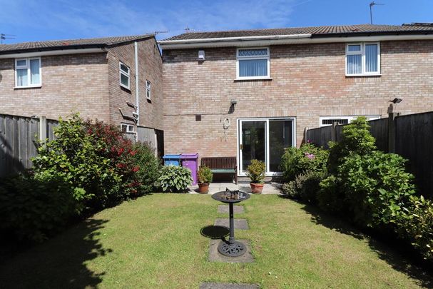 3 bedroom semi-detached house to rent - Photo 1