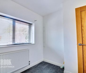 3 bedroom terraced house to rent - Photo 3