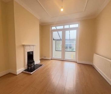 Uxbridge, Middlesex, UB10 - Photo 4