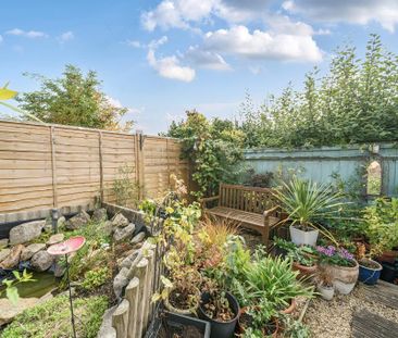 2 bedroom end of terrace house to rent - Photo 3