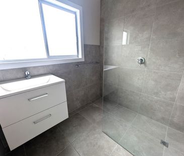 Welcome to this fully renovated 3 bedroom home in Norlane. - Photo 5