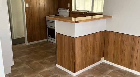 Three Bedroom Home - Photo 4