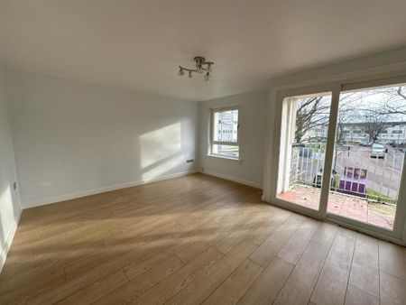 2 bedroom maisonette to rent - Photo 2