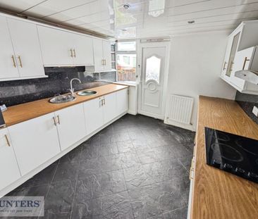 3 bedroom House To Let Total Size: 1131 SQ FT - Photo 2