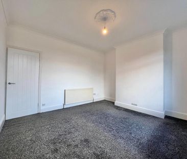 3 bedroom House To Let - Photo 4