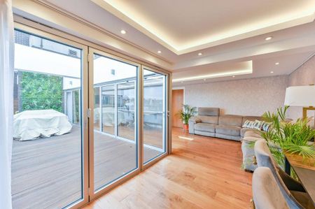 2 bedroom penthouse to rent - Photo 3