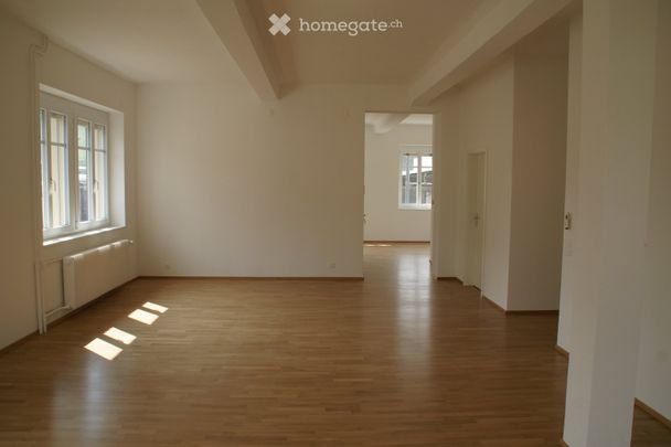 Nach Vereinbarung vermieten wir tolle 4.5-Zimmerwohnung in 3-Parteienhaus - Foto 1