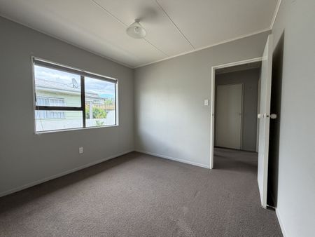 2/30 Leicester St - Photo 2