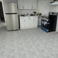 Newly Renovated One Bedroom Basement Apartment - Photo 3