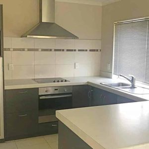 Spacious family home in Alfristion - Photo 2