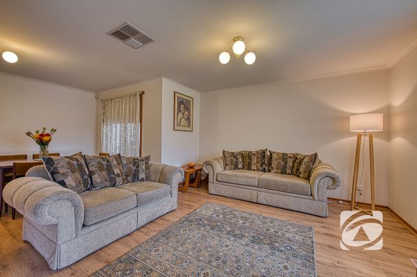 GEM IN TIMBARRA ESTATE - Photo 1