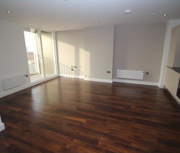 2 bedroom flat to rent - Photo 2
