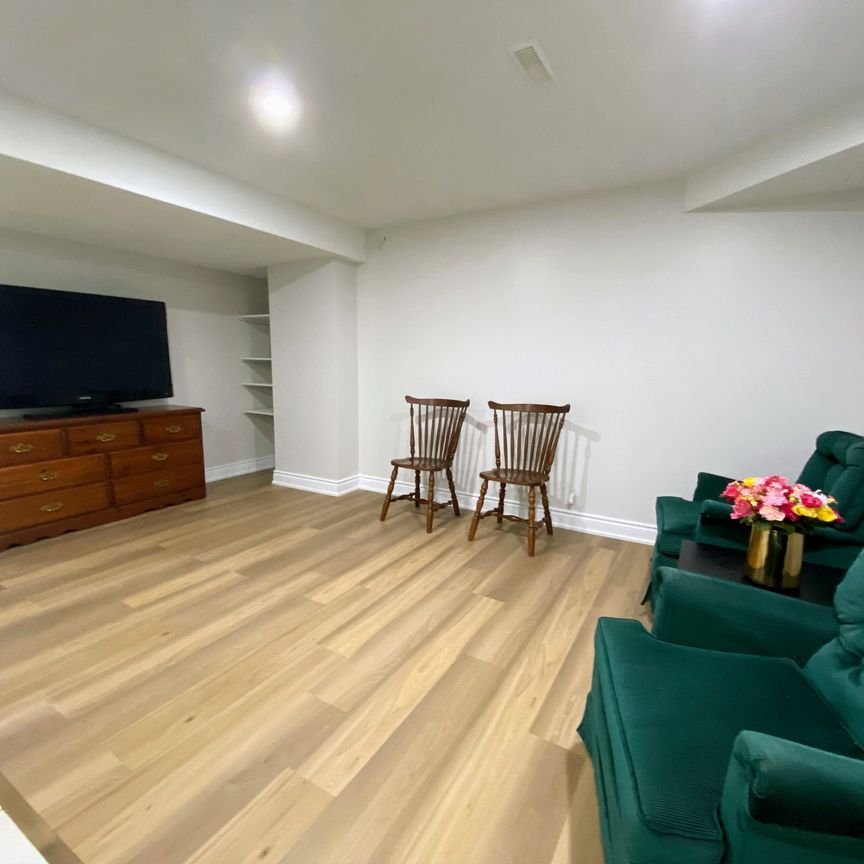 For Lease - 5538 Turney Drive Unit# Bsmt, Mississauga, Ontario - Photo 1