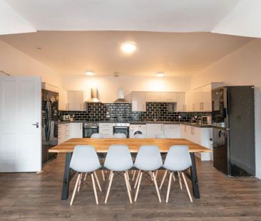 8 bedroom flat share to rent - Photo 3