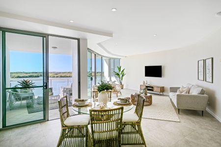 Luxury Waterfront Living! - Photo 2