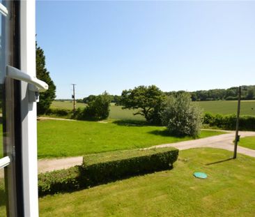 3 Bedroom House - Phillips Heath Cottages, Stockbridge - Photo 1