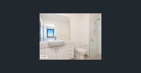 TWO BEDROOM APARTMENT IN GREAT LOCATION - Photo 5