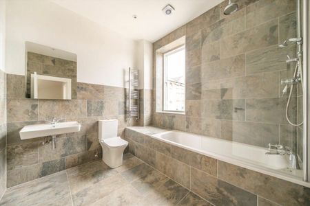 Fransfield Grove, Sydenham, SE26 - Photo 2