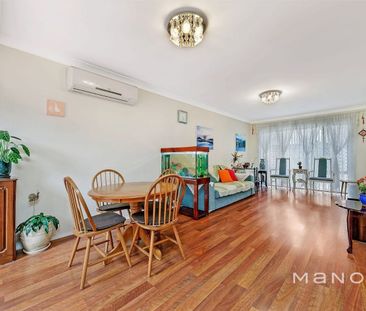 Modern 3-Bedroom Townhouse in a Convenient Location - Photo 6