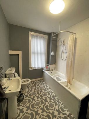 2 Bed Terraced House, Conway Mount, LS8 - Photo 1