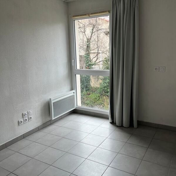 Location Appartement 1 pièce 18m² MARSEILLE 9ème - Photo 1