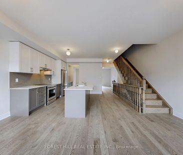 For Lease - 220 Tennant Circle, Vaughan, Ontario - Photo 4